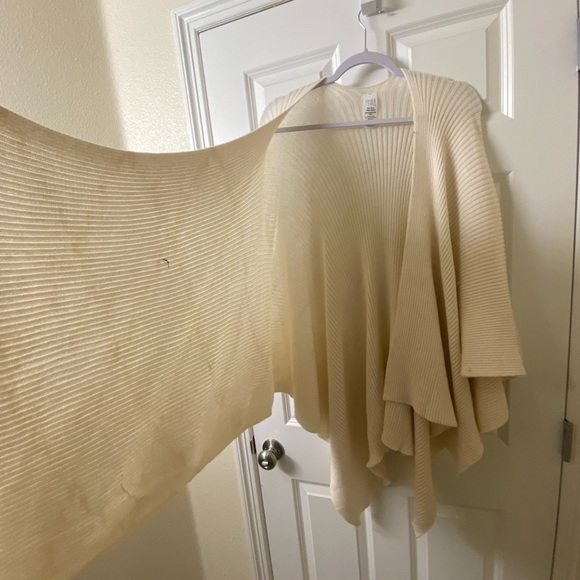 Wrap - Picture 2 of 4